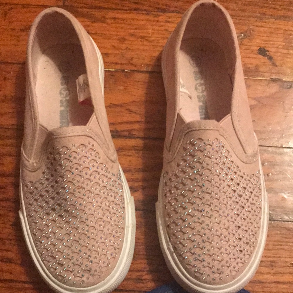 Girls shoes